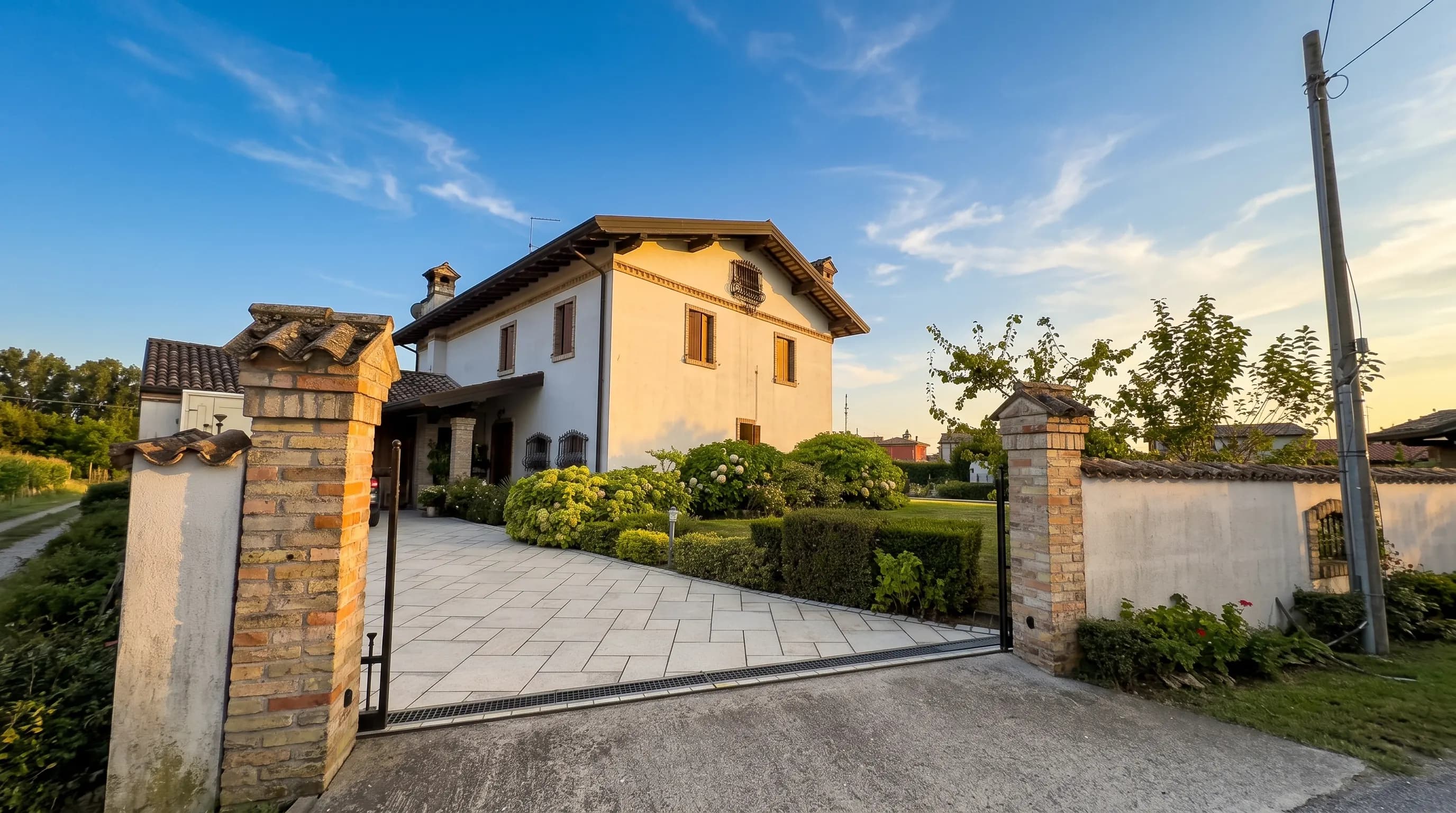 Villa Donatello — Hero View