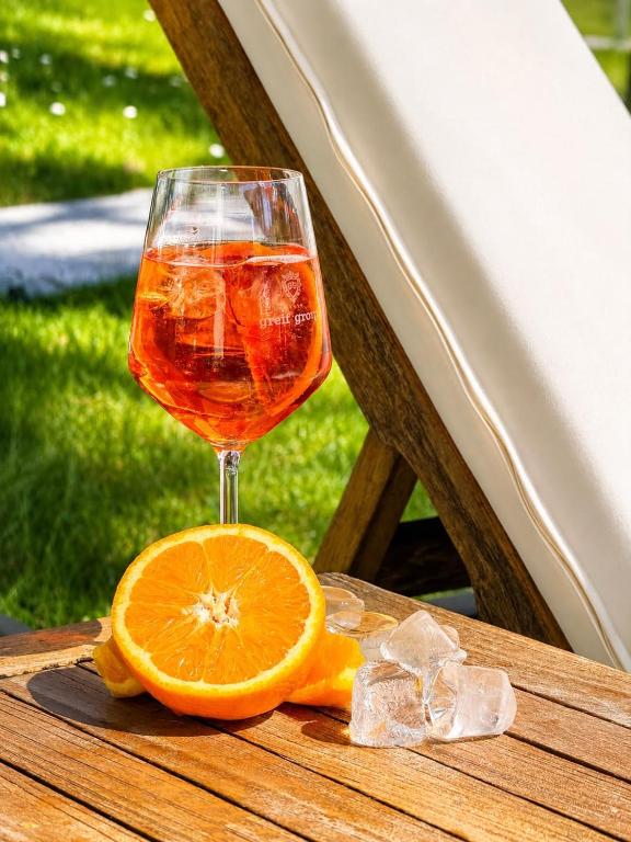 Aperitivo in the Garden